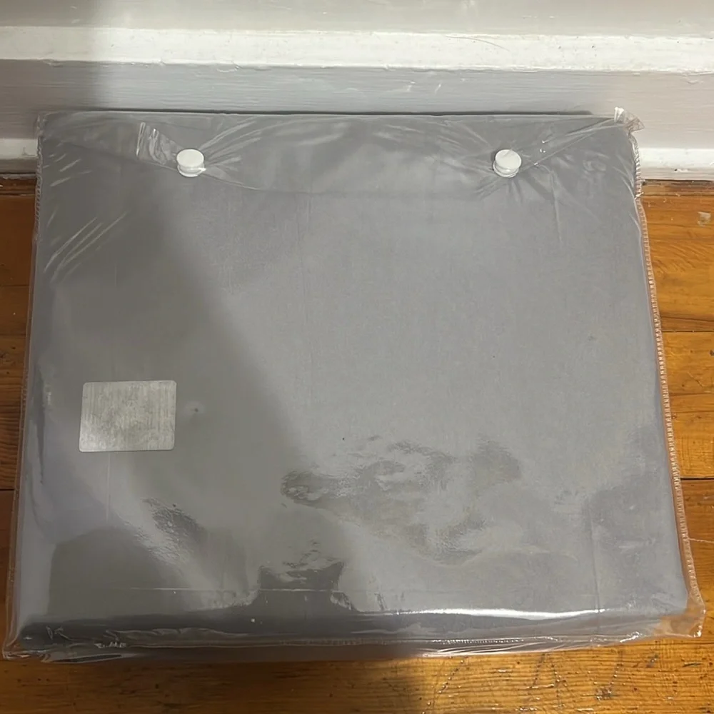 Queen size 4-piece sheet set